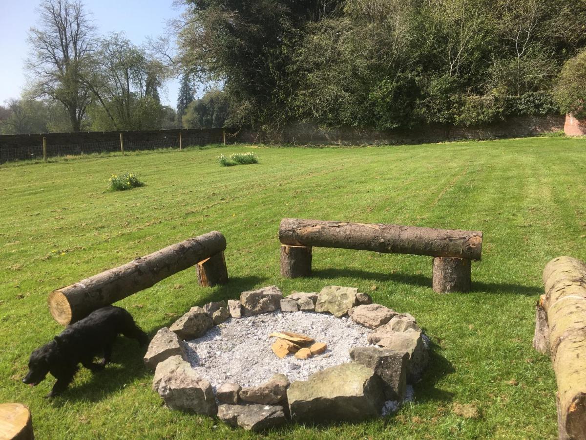 Penbedw Uchaf Estate - Rural Retreats, Tennis 몰드 외부 사진